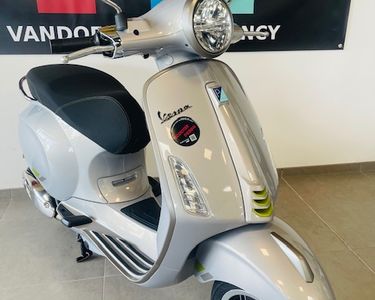 Vespa piaggio primavera 125 tech-leasing 56 euros mois Motos