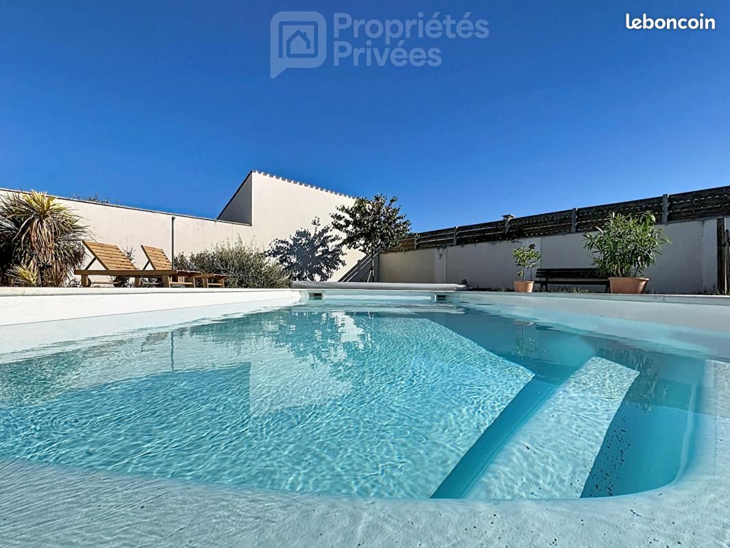 Maison 7 pièces 172 m² · à Nuaillé-d'Aunis · 172 m² · 457 500 €