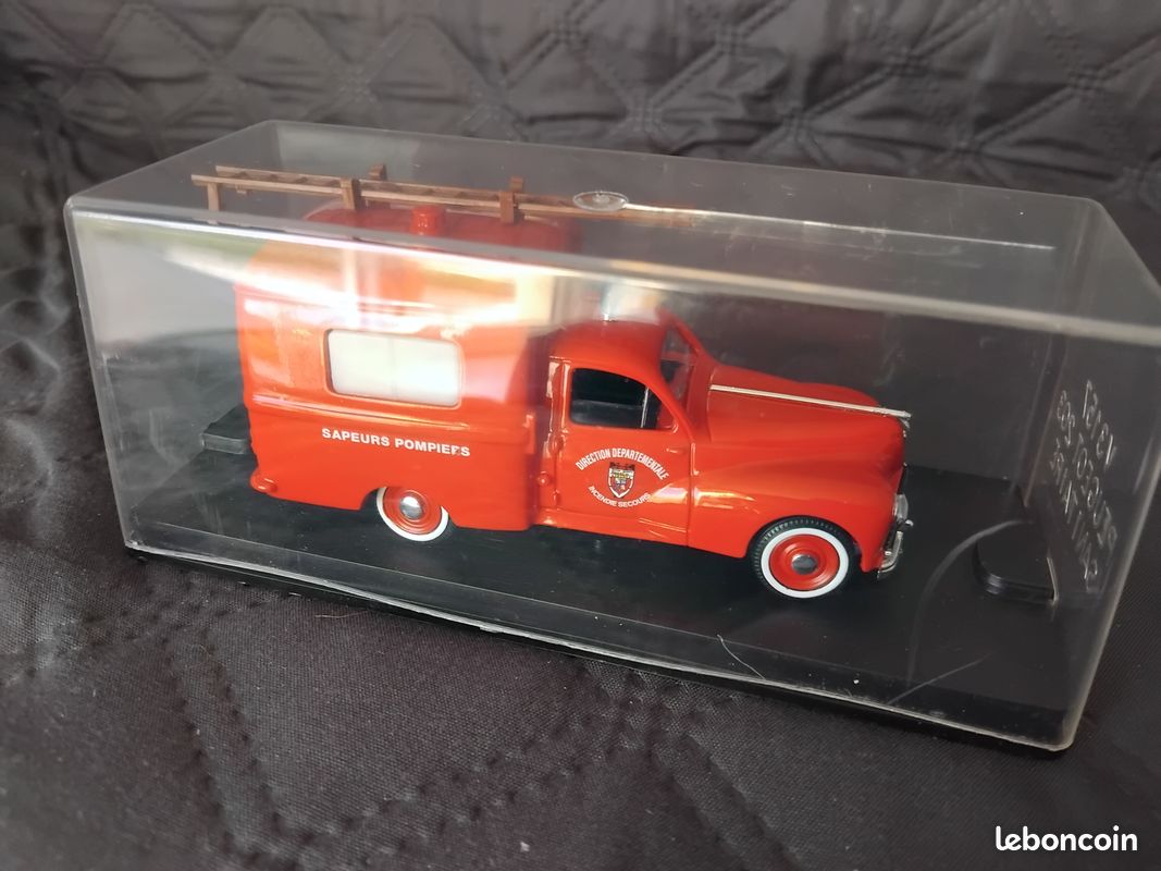 VEREM RÉSINE 1/43 - Peugeot 403 U8 Ambulance Militaire EUR 58,50 - FR
