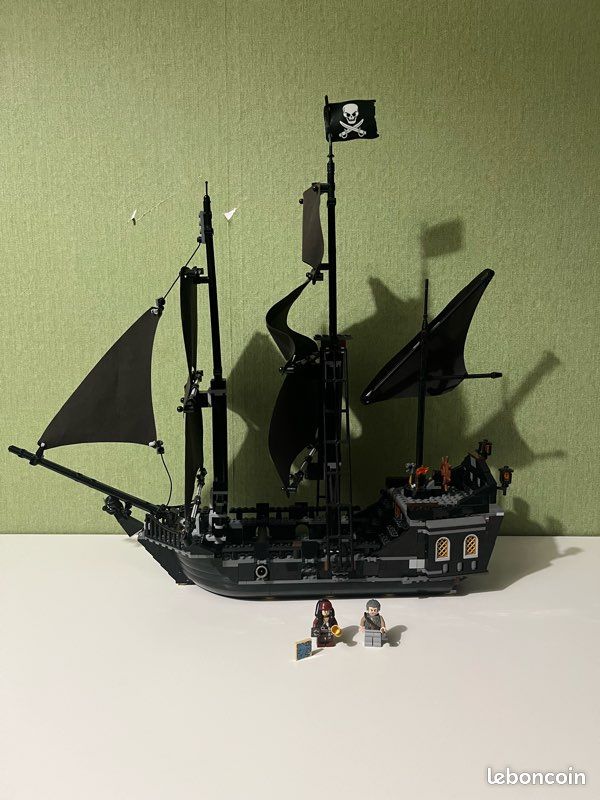 Pirate Ship Lego 4184 LEGO® Pirates Of The Caribbean The Black Pearl 4184  (Pre-owned
