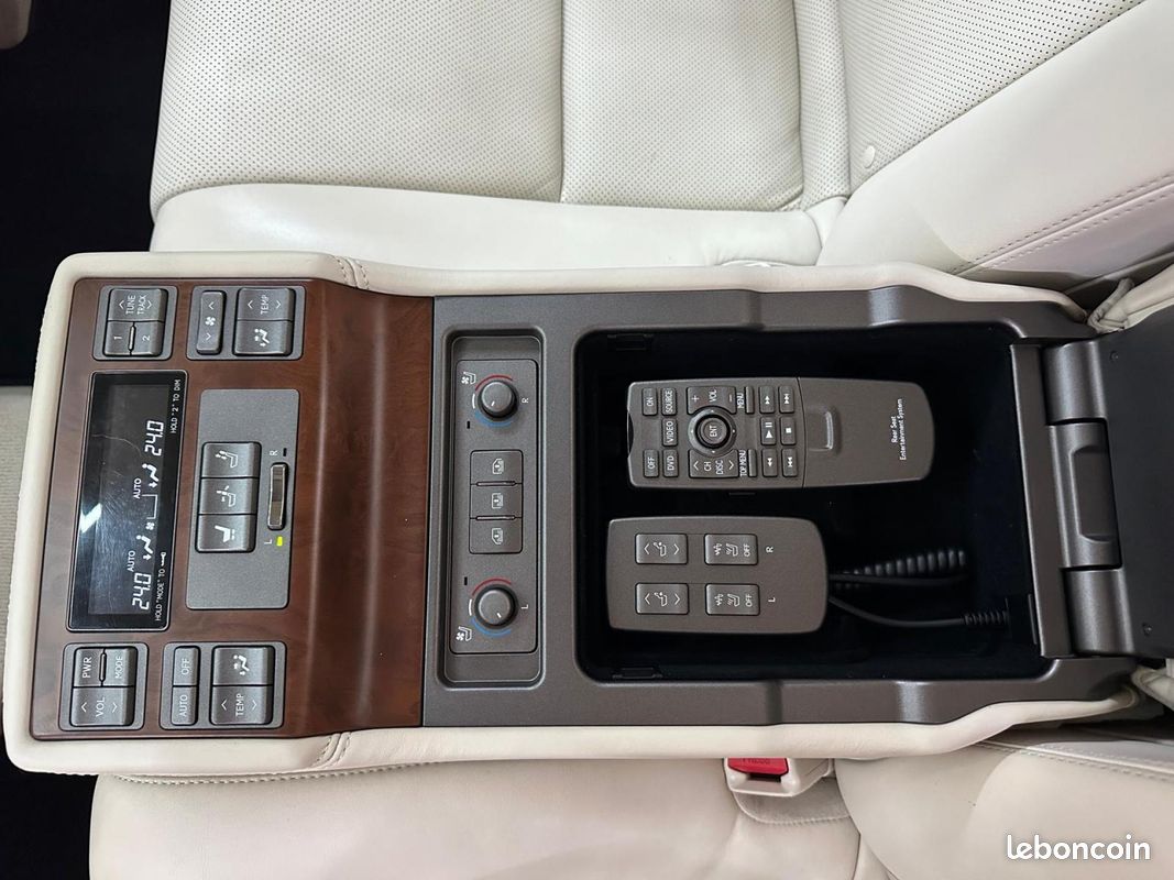 LEXUS LS 600h L - BV E-CVT 600H Pack Président PHASE 2 (image 31)