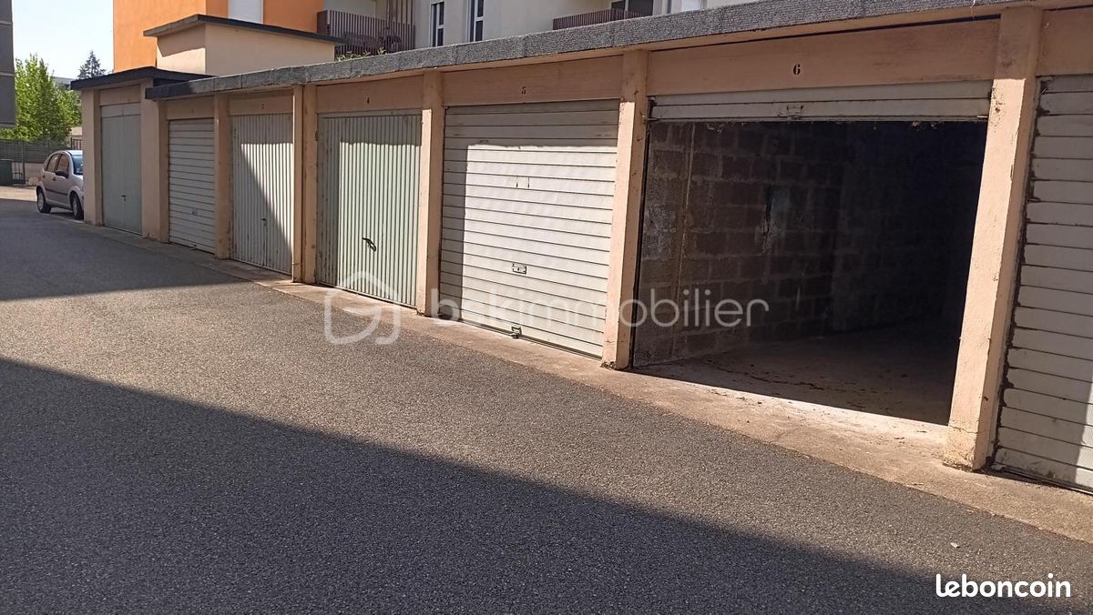 Parking 12 m² · à Lyon · 12 m² · 20 000 €