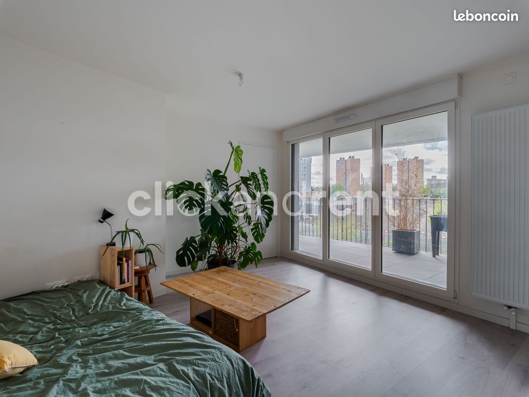 Appartement 3 pièces 59 m² · à Pantin · 59 m² · 1 381 €
