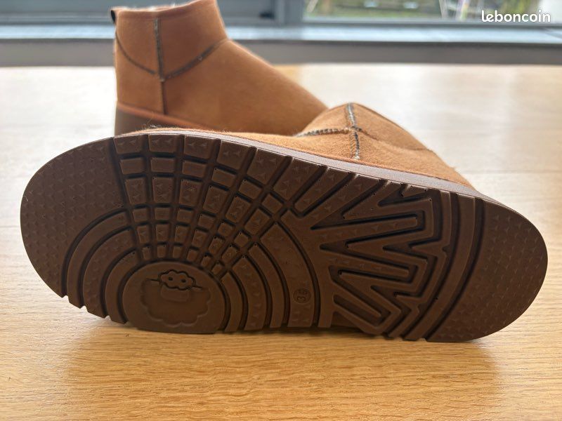 Bottes UGG neuves 36 (image 12)