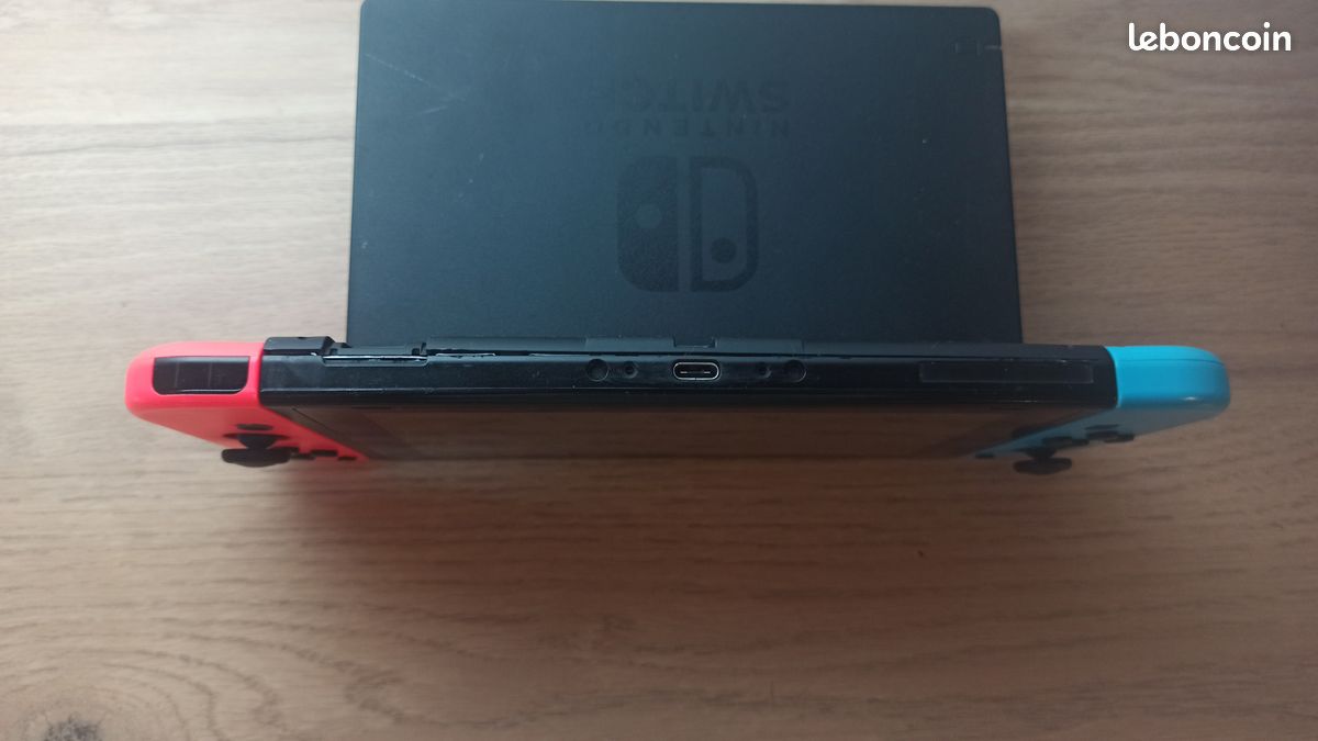 Nintendo Switch avec 3 jeux et accessoires (image 6)