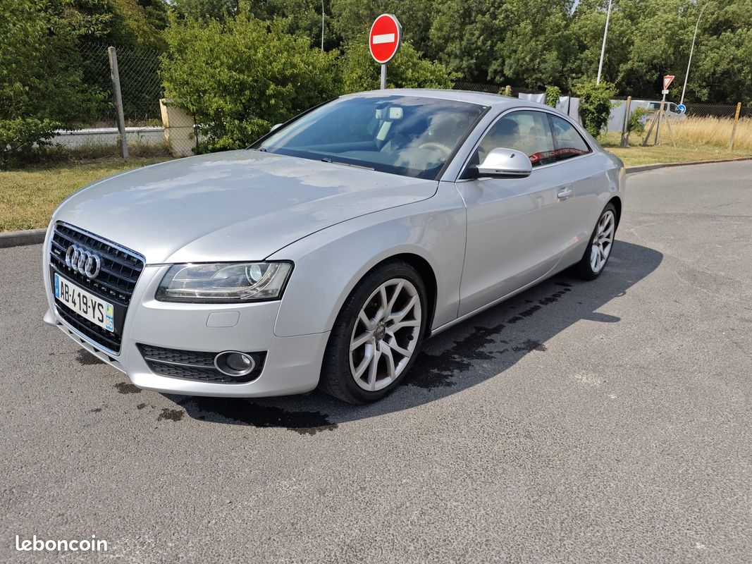 AUDI A5 Coupé DIESEL Quattro 3.0 TDi V6 24V 240CV (image 2)