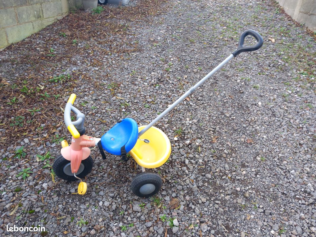 Tricycle (image 2)