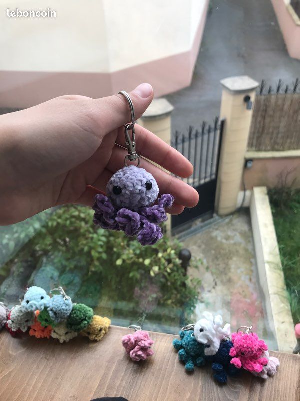Porte clé poulpy au crochet fait main (image 6)