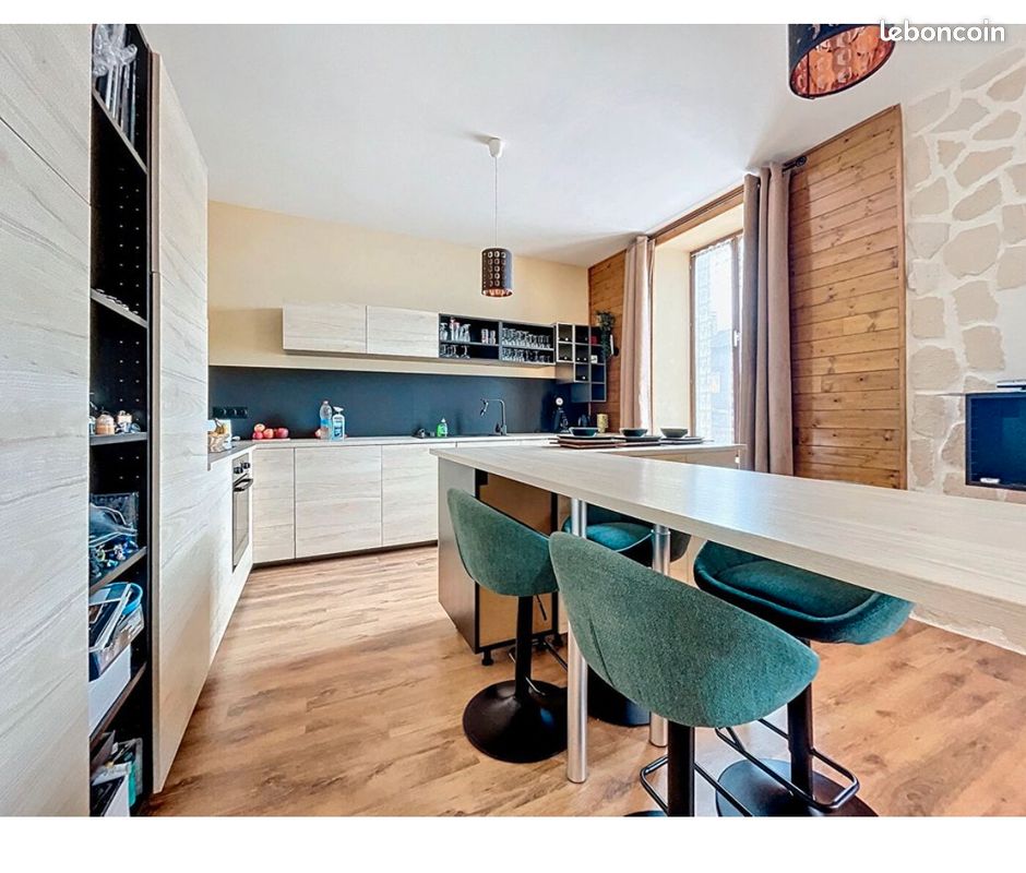 Maison 15 pièces 310 m² · à Fey-en-Haye · 310 m² · 299 000 €