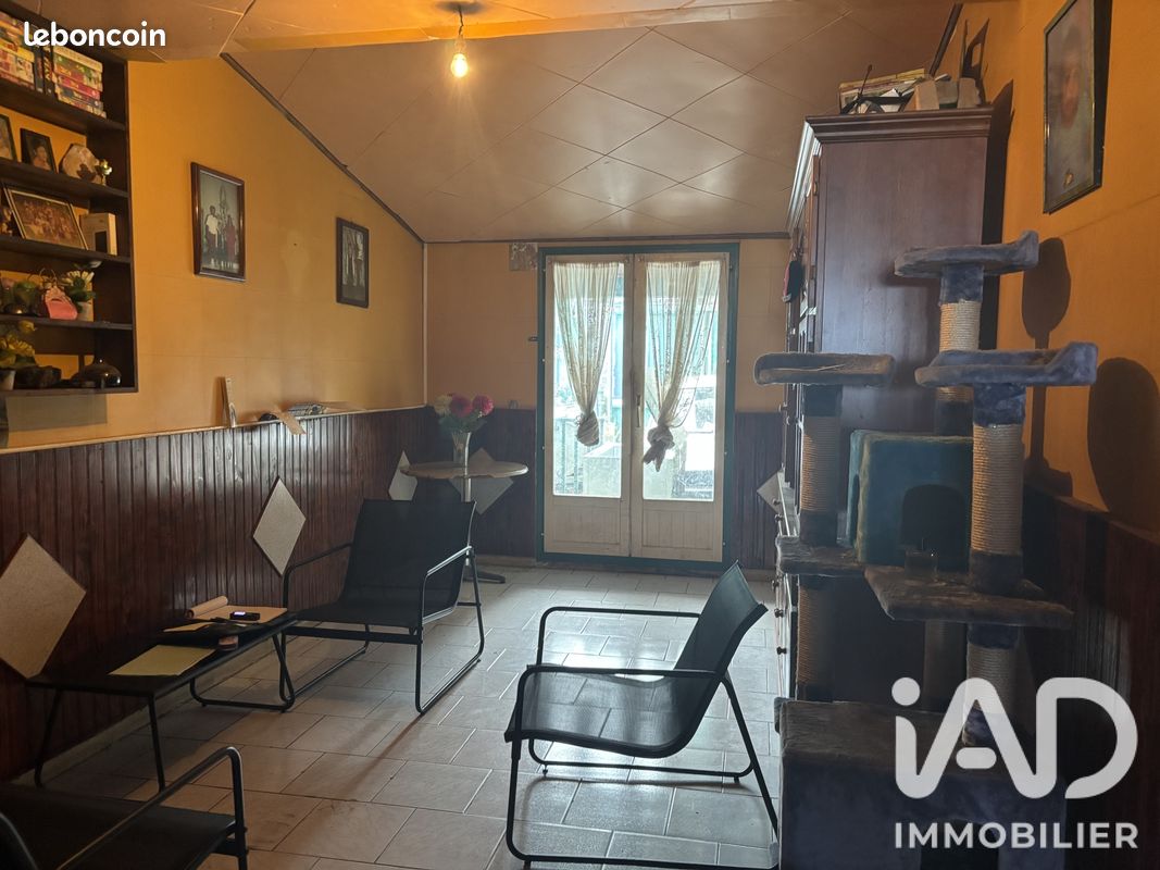 Appartement 5 pièces 88 m² · à Entre-Deux · 88 m² · 130 000 €
