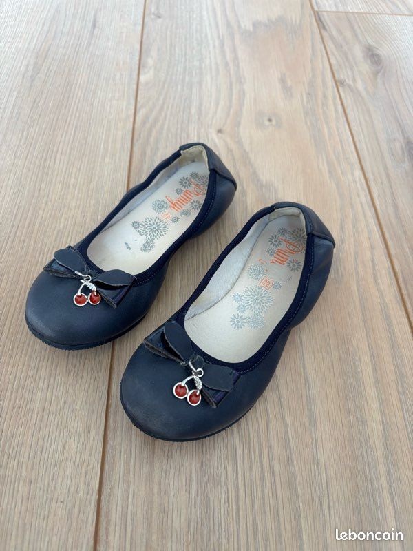 Ballerines enfant PRIMIGI taille 28 – cuir bleu marine avec