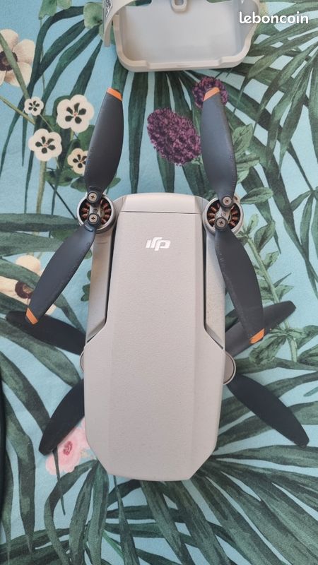 Drone DJI MINI 2 FLY MORE COMBO (image 2)
