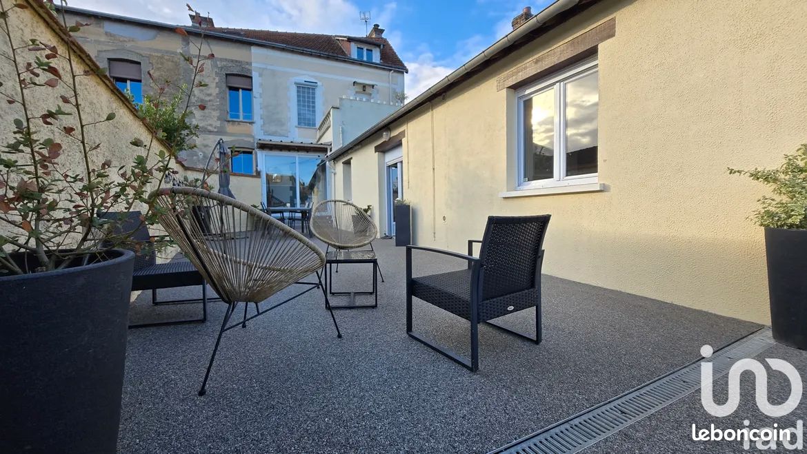 Maison 6 pièces 120 m² · à Conches-en-Ouche · 120 m² · 220 000 €