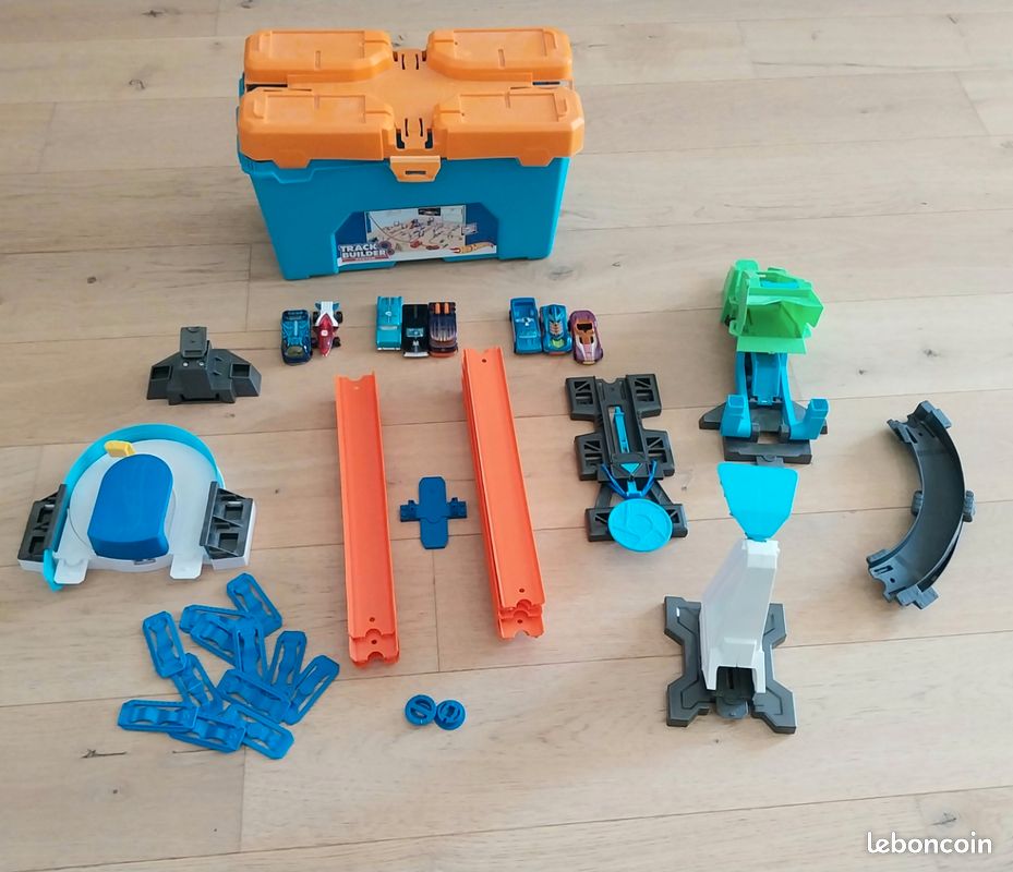 Hot Weels track builder system (image 1)