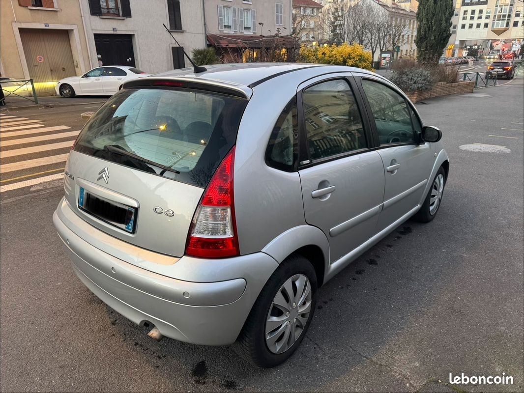 Citroen c3 1.6 16v 110 cv exclusive sensodrive 1ere main garantie (image 4)
