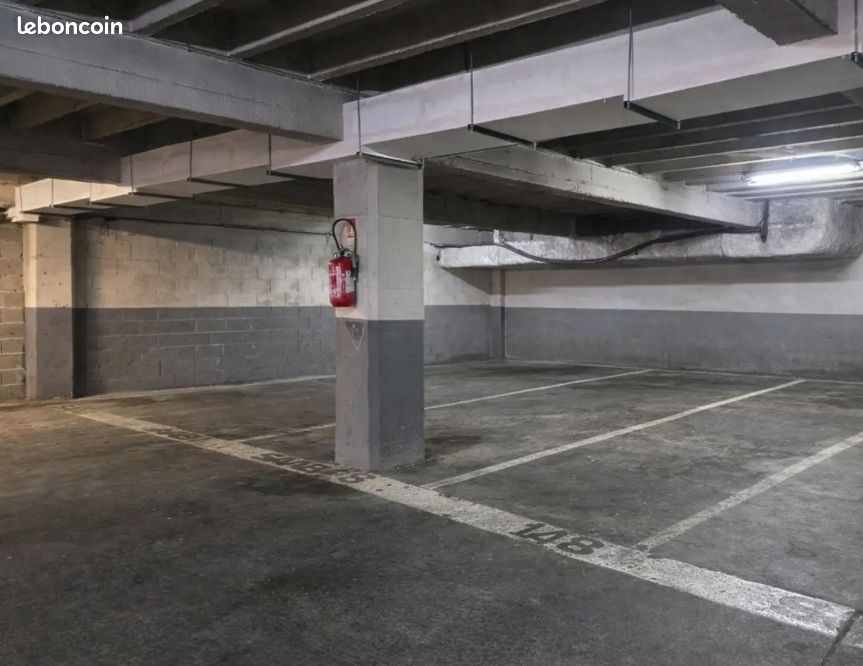 Places de parking sécurisées à vendre · à Villenave-d'Ornon · 13 000 €