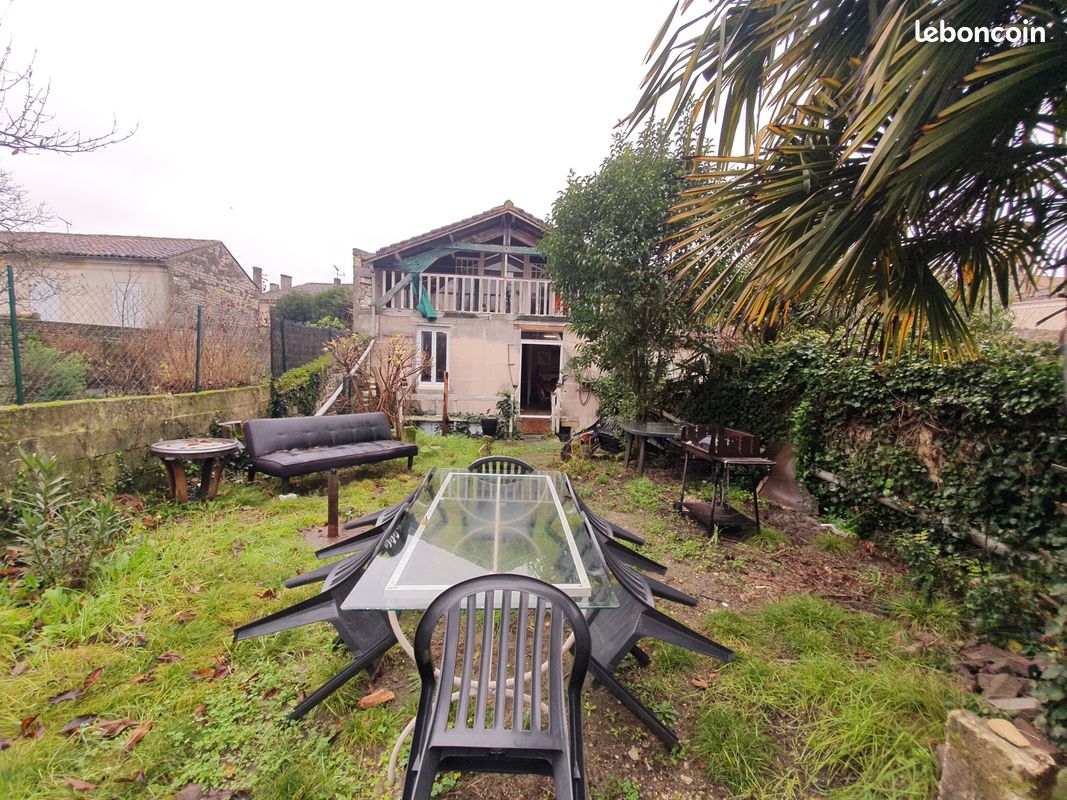 Maison 8 pièces 200 m² - Jarnac 16200 (image 2)