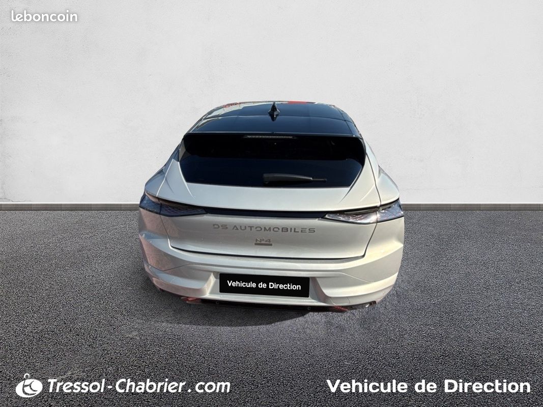 DS N°4 E-Tense Etoile - Alcantara (image 4)