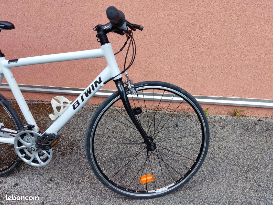 Dernières heures : Vélo route Btwin Forme 3 (image 3)