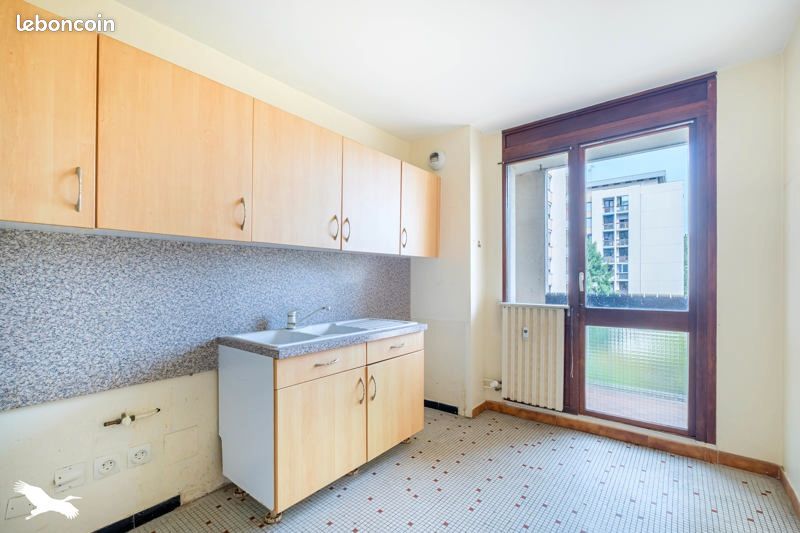 Appartement 5 pièces 85 m² · à Saint-Genis-Laval · 85 m² · 262 400 €