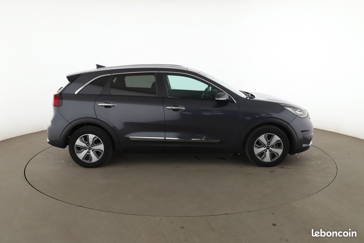 Kia Niro 1.6 GDi Plug-In Hybrid Premium DCT6 141 ch (image 13)