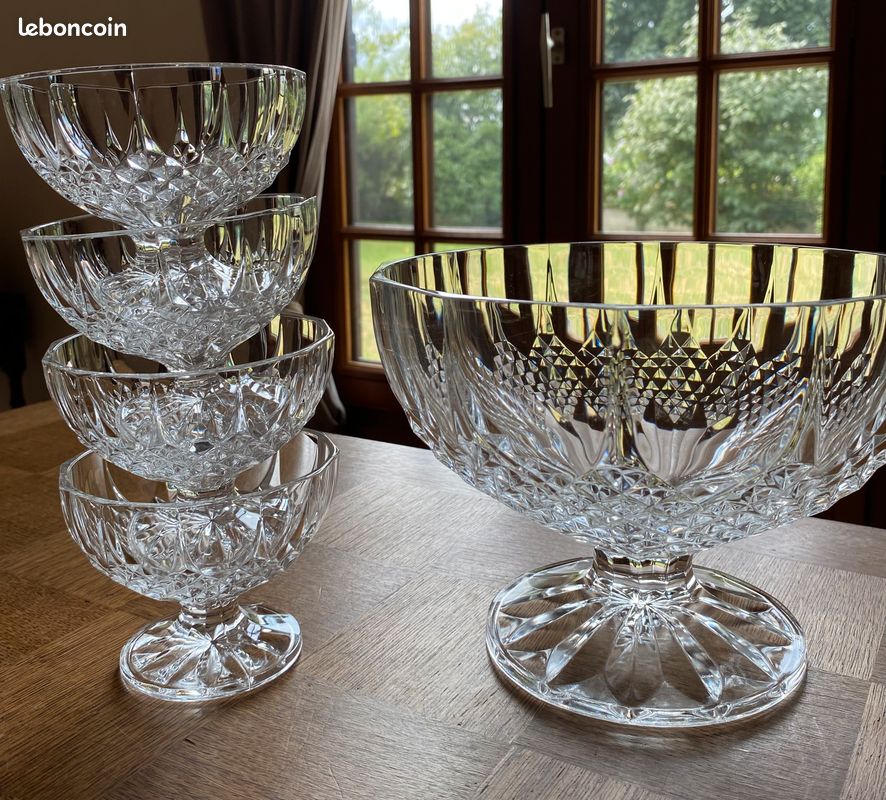 Service COUPE à Fruits et 4 COUPELLES cristal d'Arques (image 1)