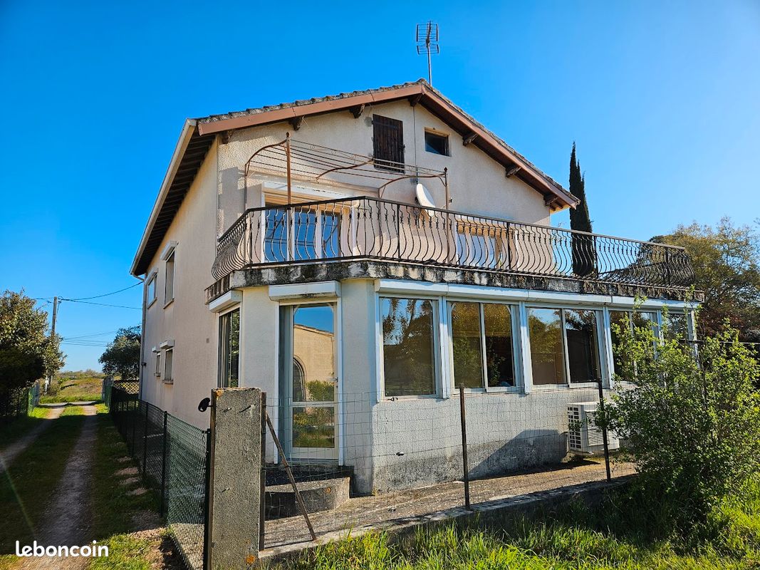 Appartement 8 pièces 233 m² · à Seysses · 233 m² · 262 000 €