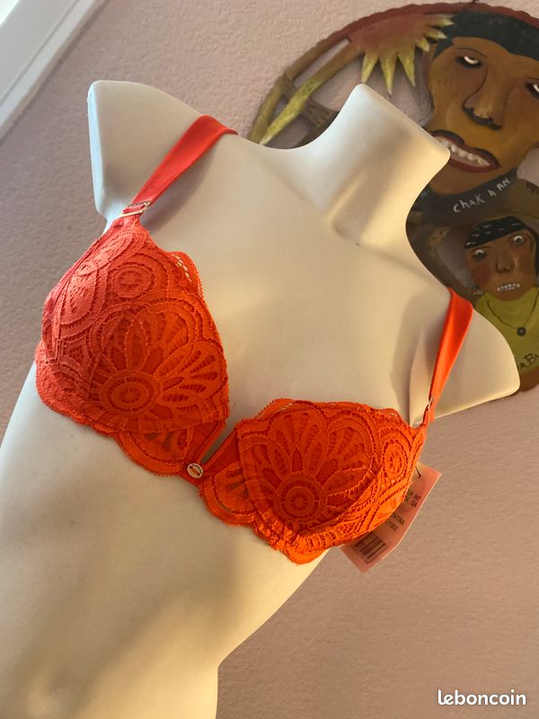 Soutien-gorge Dentelle Rouge Passionata Taille 85B - Modèle Balconnet, Neuf Avec étiquettes
