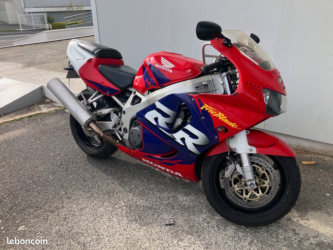 Honda 900 cbr 1998 (image 2)