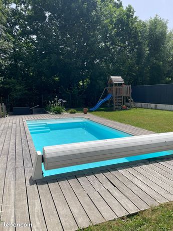 Maison de 2018 à OUSSE (64320) – 122 m² – Terrain 1 900 m² – 3 chambres + bureau – Sous-sol complet et aménagé de 122 m² avec – Piscine – Terrasse 100 m² – DPE B