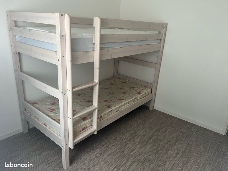Lit superposé en bois très bon état et très propre (image 2)