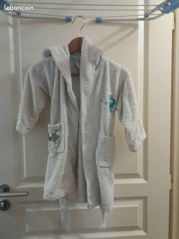 Peignoir blanc enfant 4 ans (image 1)