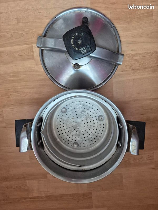 D101) ancienne cocotte minute seb 4,5 litres - FR