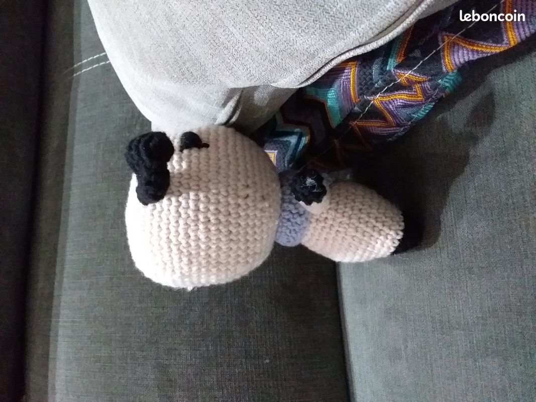 Petit chien au crochet (image 3)