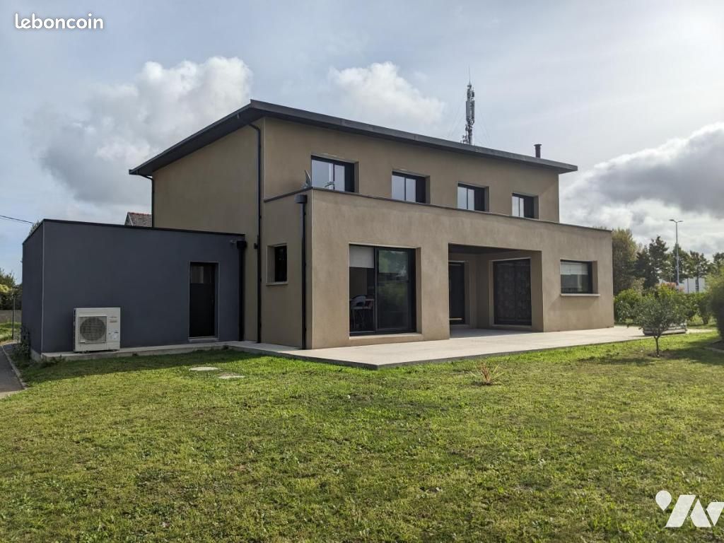 Maison 9 pièces 238 m² · à Carantec · 238 m² · 718 600 €