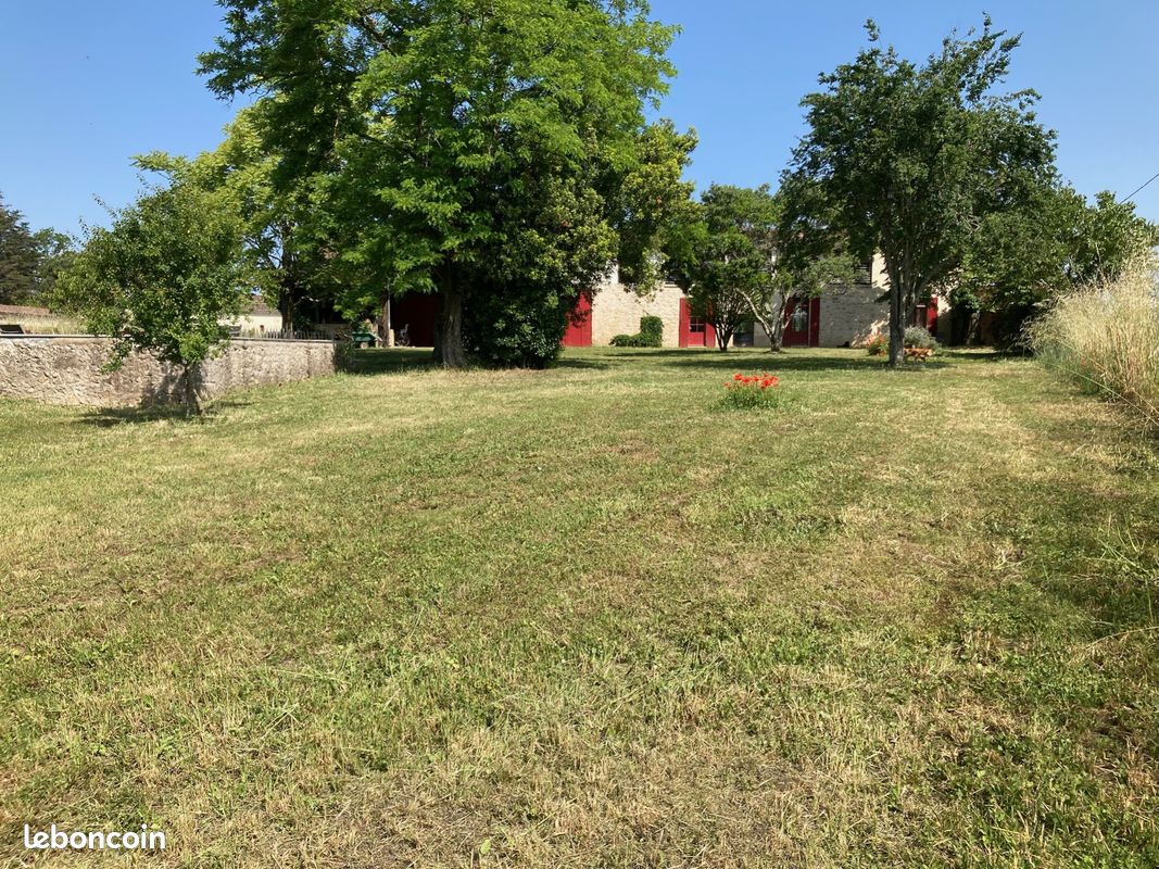 Maison 6 pièces 200 m² · à Barsac · 200 m² · 1 430 €