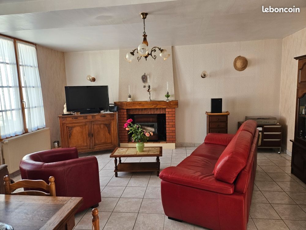 Maison 3 pièces 82 m² · à Vernoil-le-Fourrier · 82 m² · 158 000 €