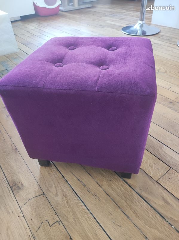 Pouf Cube Velours Violet Beliani - Wisconsin - Capitonné, Pieds Patins - Neuf