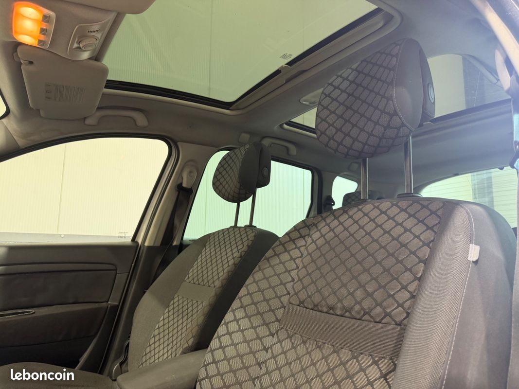 RENAULT SCENIC III dCi 130 FAP Energy eco2 Expression (image 12)