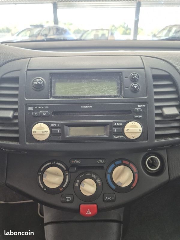 Nissan Micra 1.2 i 65cv (image 11)