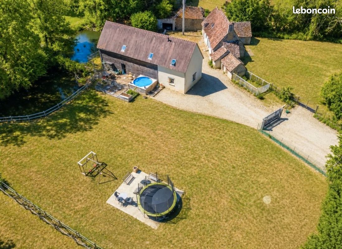 Maison 9 pièces 176 m² · à Nouans · 176 m² · 240 000 €