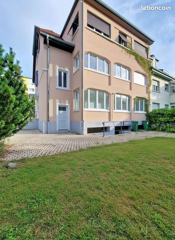 Immeuble 250 m² · à Saint-Louis · 250 m² · 651 000 €