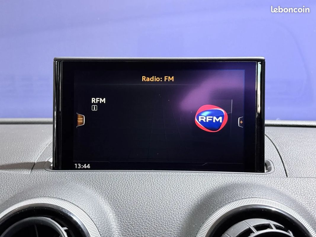 AUDI A3 1.6 D 110ch DESIGN - 2016 - Suivi complet - Phares LED - CARPLAY - DISTRIBUTION OK (image 25)
