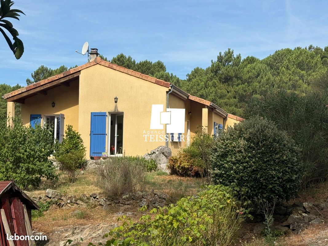 Maison 5 pièces 95 m² · aux Vans · 95 m² · 328 000 €