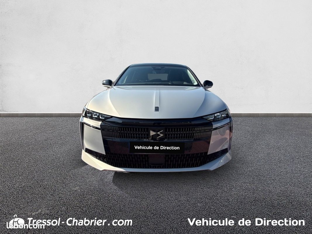 DS N°4 E-Tense Etoile - Alcantara (image 30)