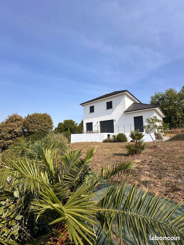 Maison 5 pièces 112 m² · à Sauvagnon · 112 m² · 390 000 €
