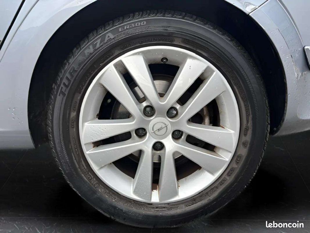Opel ASTRA 1.7 CDTI110 COSMO ECOF 5P (image 9)