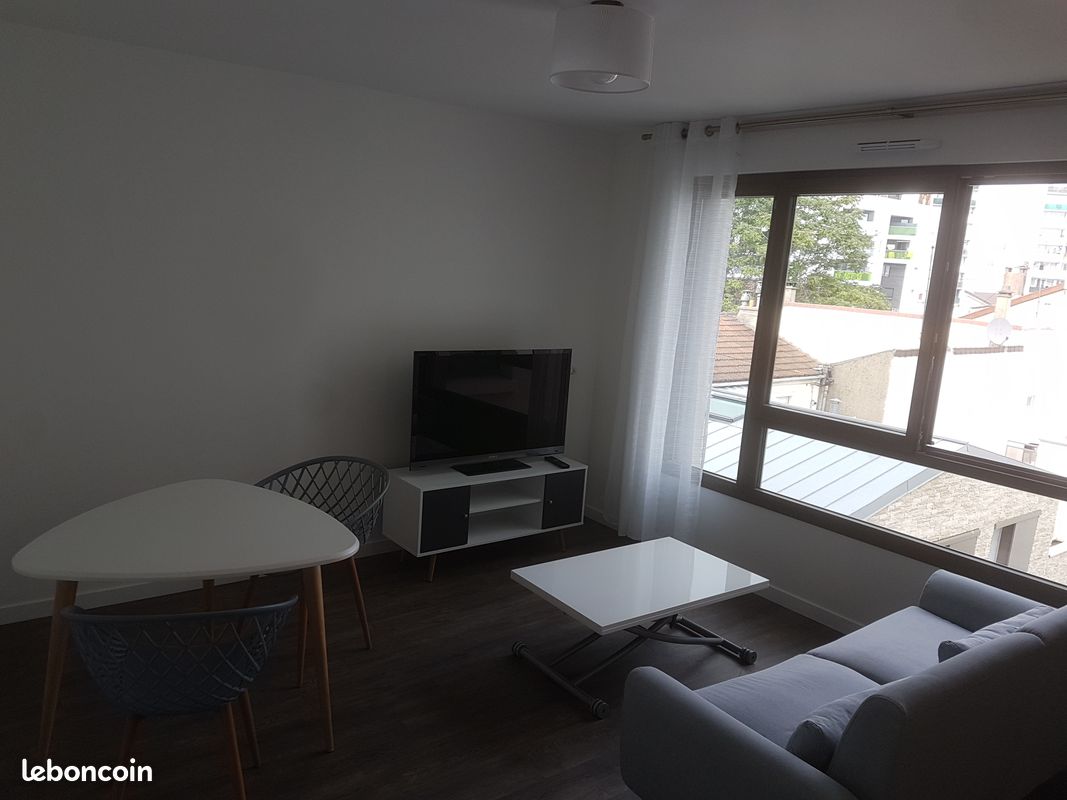 Appartement 2 pièces 42 m² · à Ivry-sur-Seine · 42 m² · 1 200 €