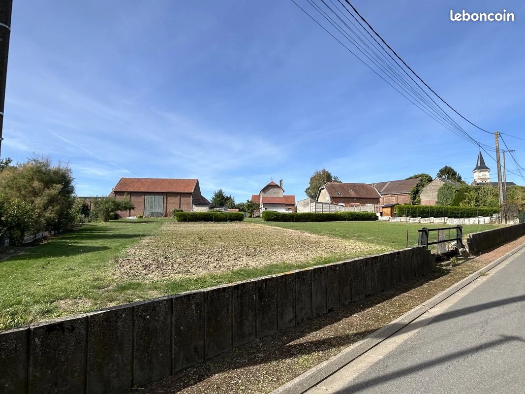 Terrain 1205 m² · à Gouzeaucourt · 1 205 m² · 50 000 €
