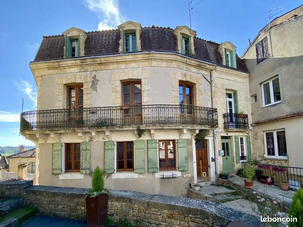 Appartement 8 pièces 209 m²